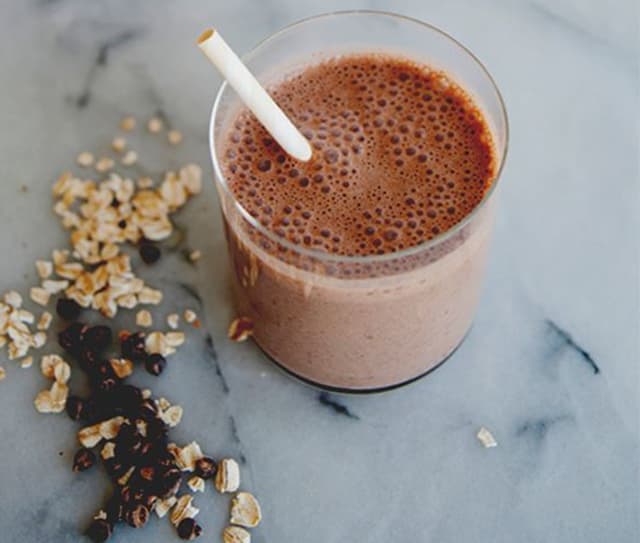 Dairy-free chocolate chip smoothie made with Almond Breeze Vanilla Almondmilk