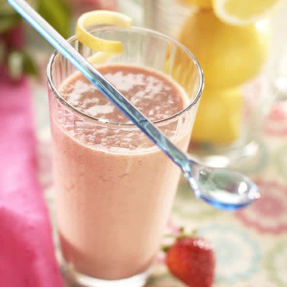 Strawberry Lemonade Smoothie Photo crop