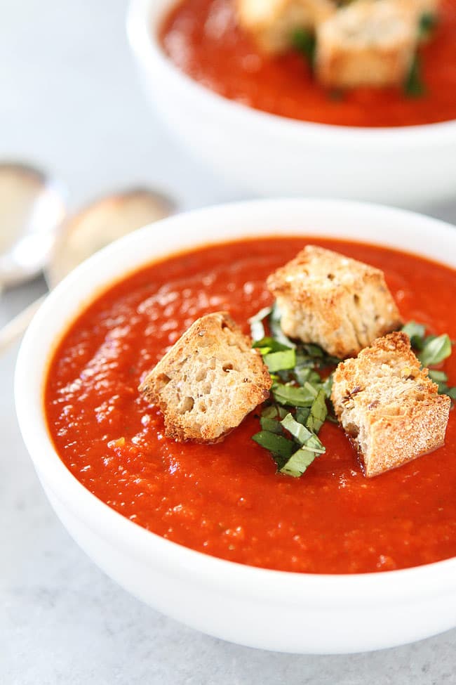 Roasted-Red-Pepper-Tomato-Soup-01