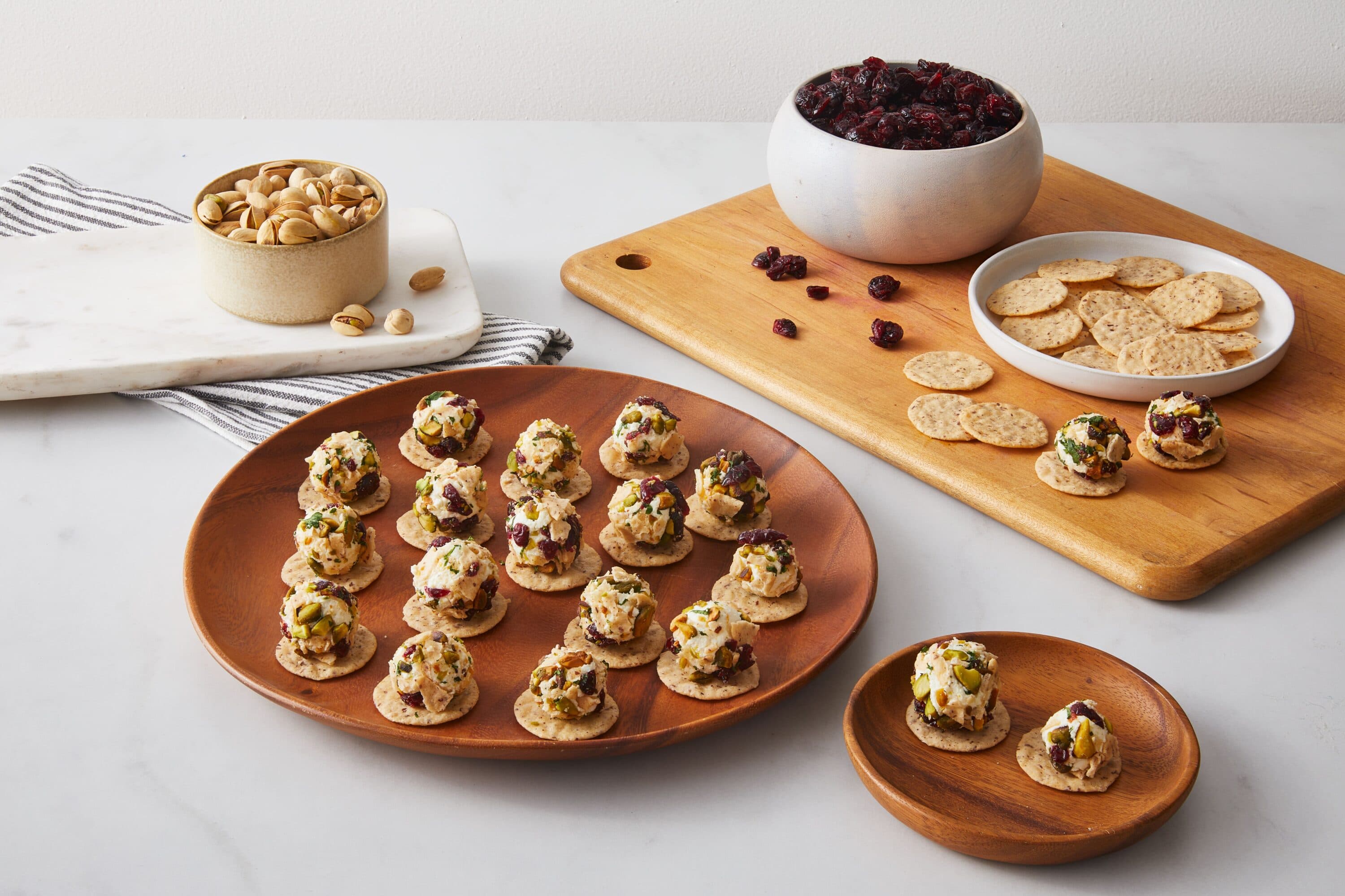 No-Bake Cranberry Feta Nut Balls | Blue Diamond